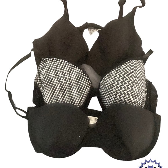⭐️ 3 for $22~- 3 Underwire Bras: (2) Black & (1) B&W, EUC - Picture 1 of 14